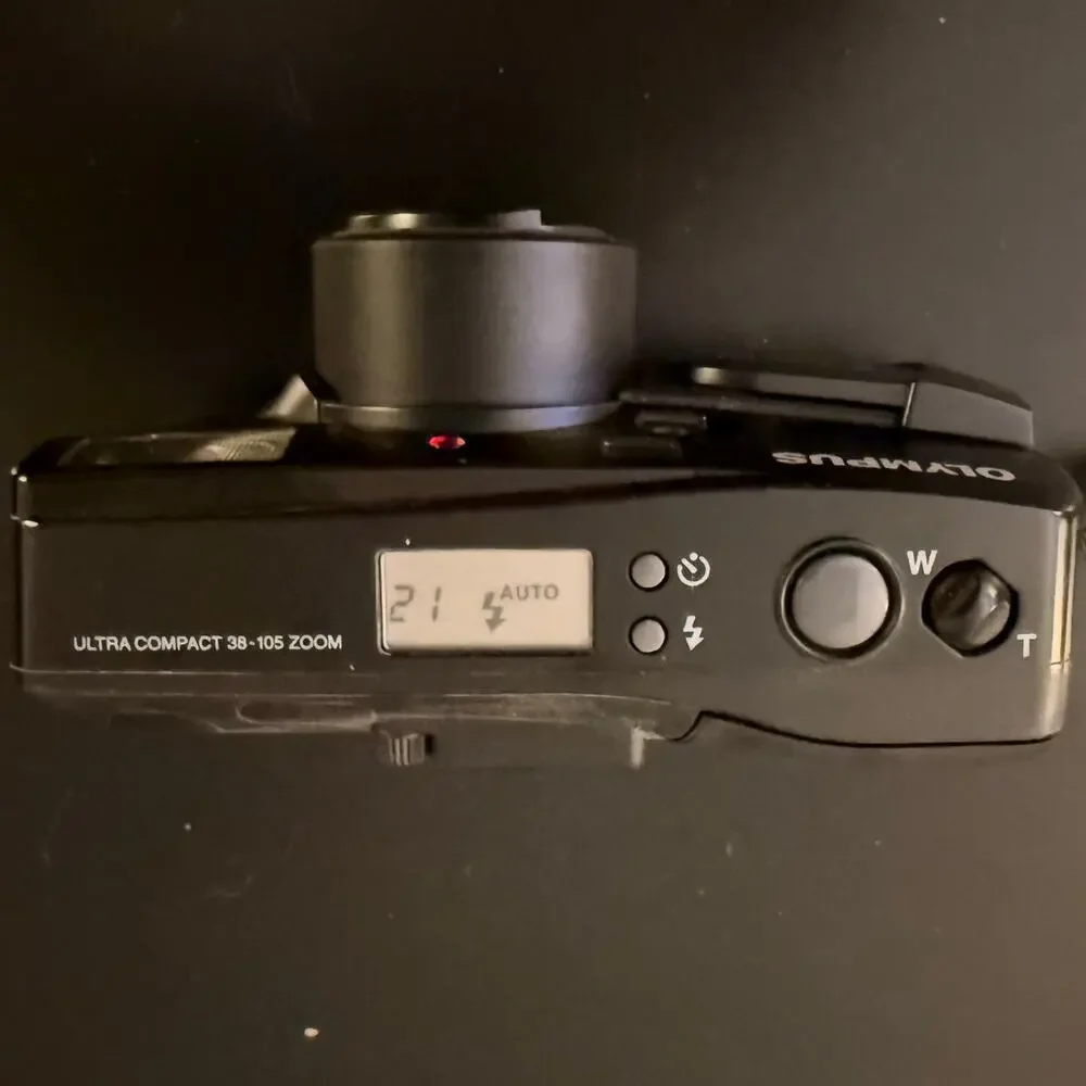 Olympus Accura Zoom 105 35mm Point & Shoot Film Camera - Tested / Vintage